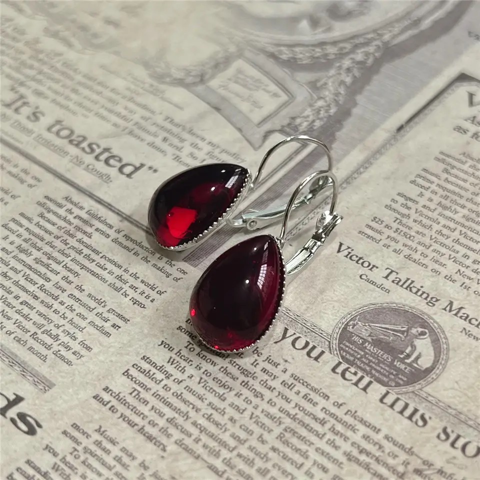 Gothic Vampire Blood Red Earri - огляд і ціна Women'S Vampire Accessories