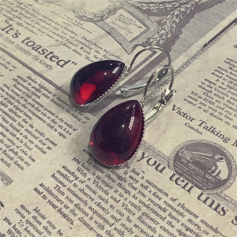 Gothic Vampire Blood Red Earri - огляд і ціна Women'S Vampire Accessories