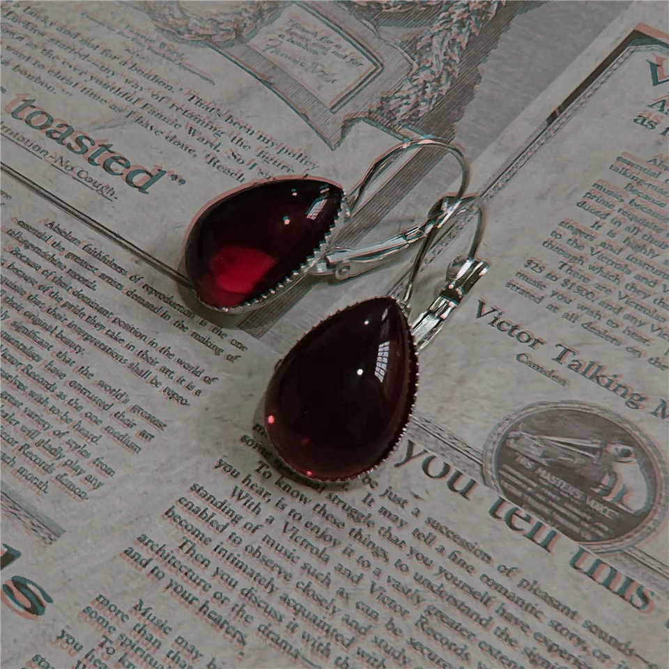Gothic Vampire Blood Red Earri - огляд і ціна Women'S Vampire Accessories
