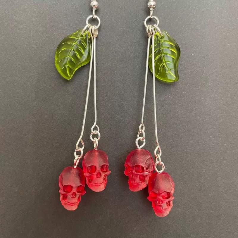 Gothic Skull Cherry Earrings f - огляд і ціна Women'S Vampire Accessories