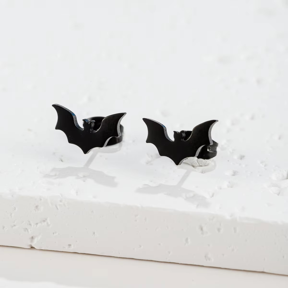 Gothic Vampire Bat Minimalist  - огляд і ціна Women'S Vampire Accessories