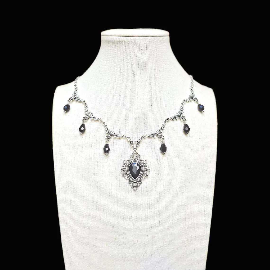 Victoria Embroidered Choker,Go - огляд і ціна Women'S Vampire Accessories